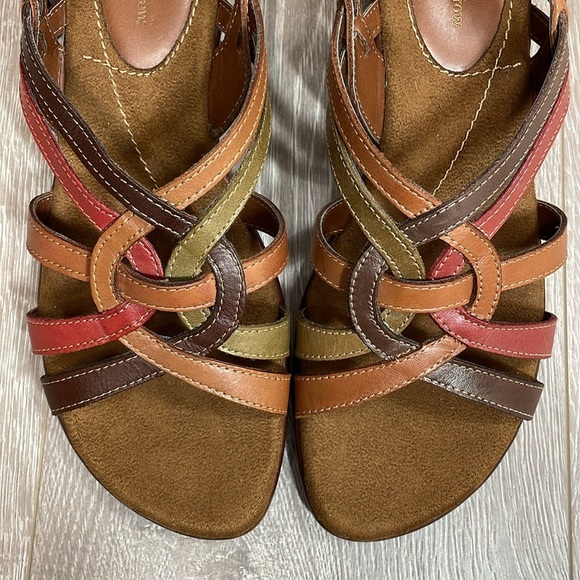 NWT Croft & Barrow Multicolored Strappy Leather Wedge Kaylie Comfort Sandals 9 M - Picture 5 of 16